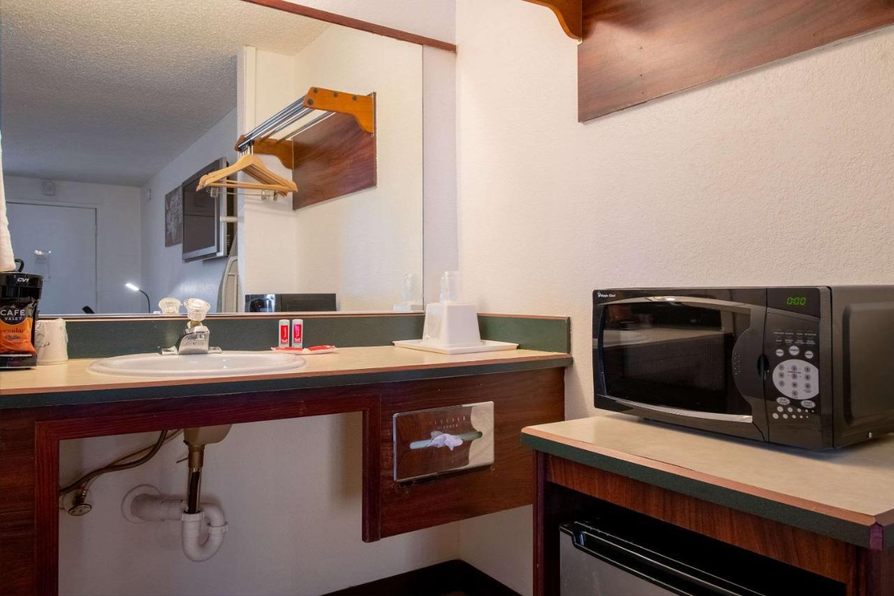 Econo Lodge Kent Zewnętrze zdjęcie
