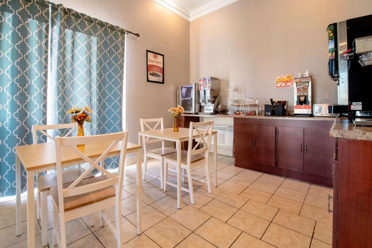 Econo Lodge Kent Zewnętrze zdjęcie