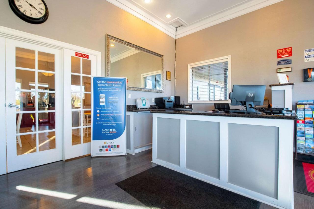 Econo Lodge Kent Zewnętrze zdjęcie